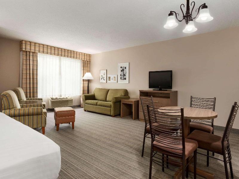 Country Inn & Suites by Radisson, Baxter, MN image