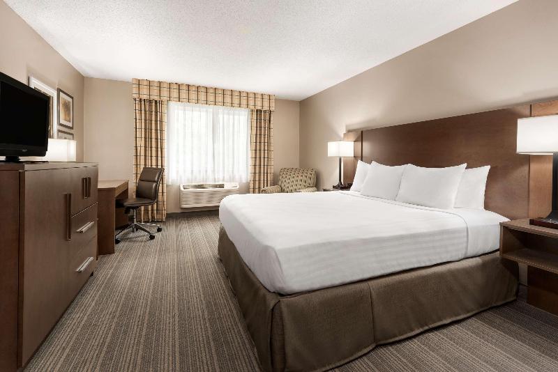 Country Inn & Suites by Radisson, Baxter, MN image