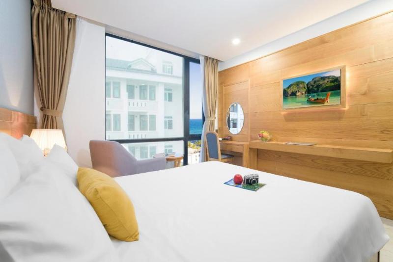 Sunny Ocean Hotel & Spa image