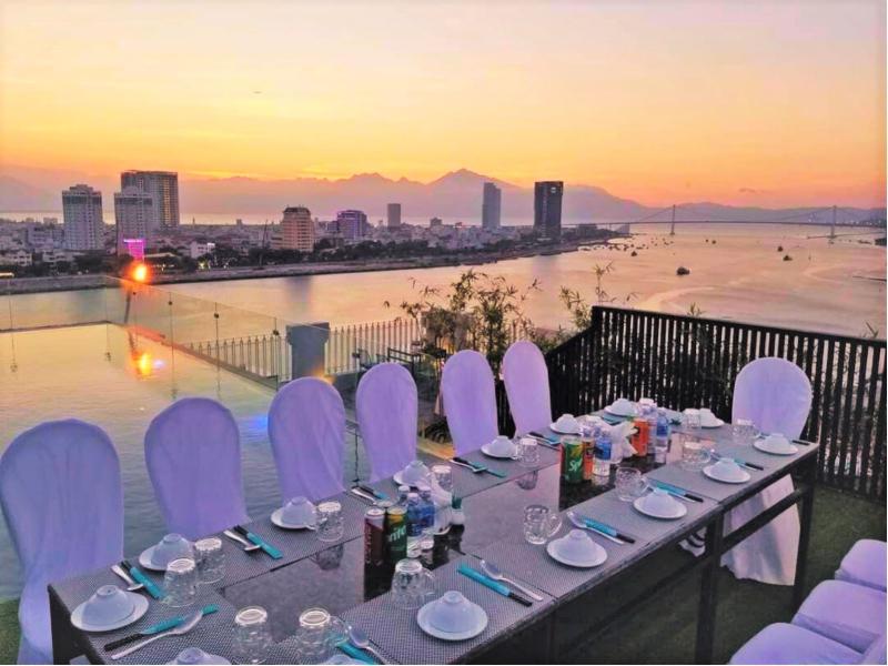 IBIZA Riverfront Hotel Da Nang image