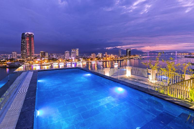 IBIZA Riverfront Hotel Da Nang image