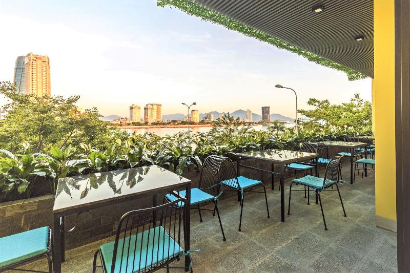 IBIZA Riverfront Hotel Da Nang image
