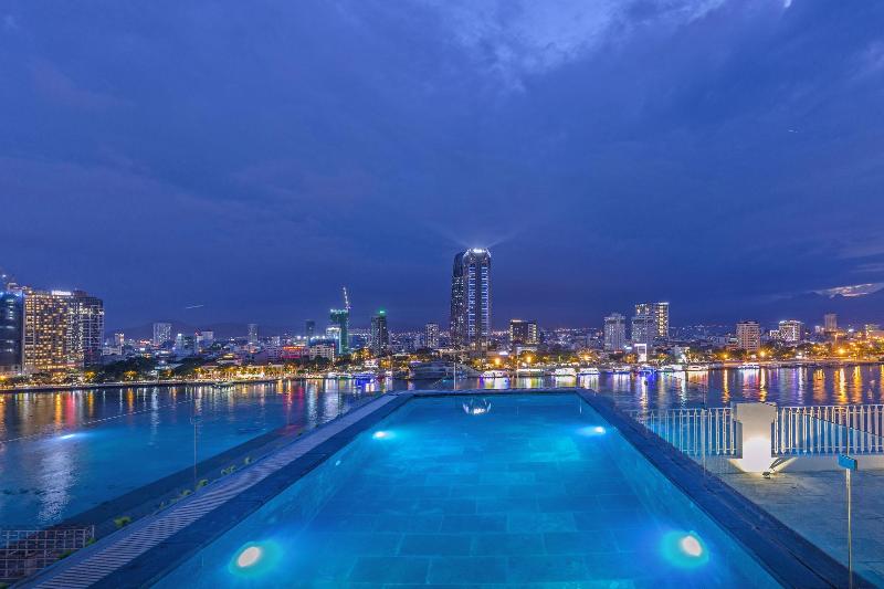 IBIZA Riverfront Hotel Da Nang image