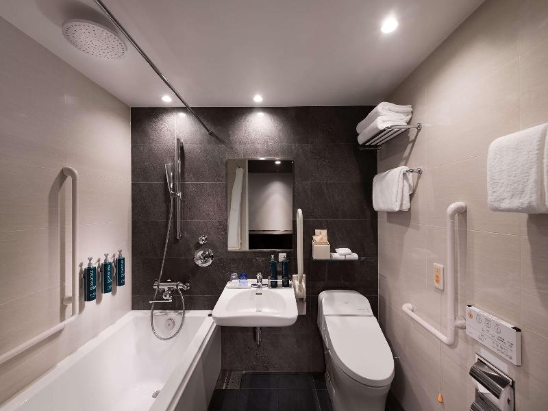 DoubleTree by Hilton Tokyo Ariake image