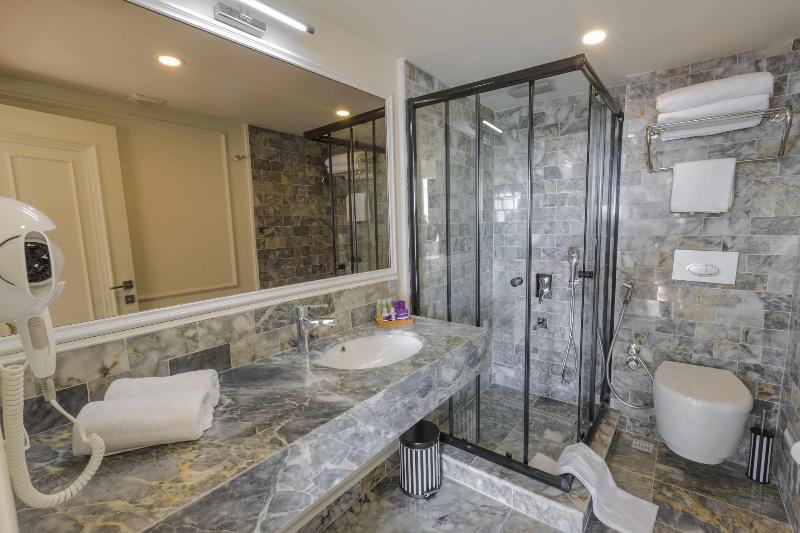 Andalouse Elegant Suit Hotel image