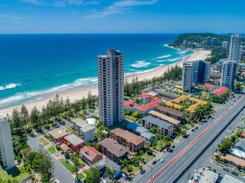 Burleigh Esplanade Beachfront Apartments image