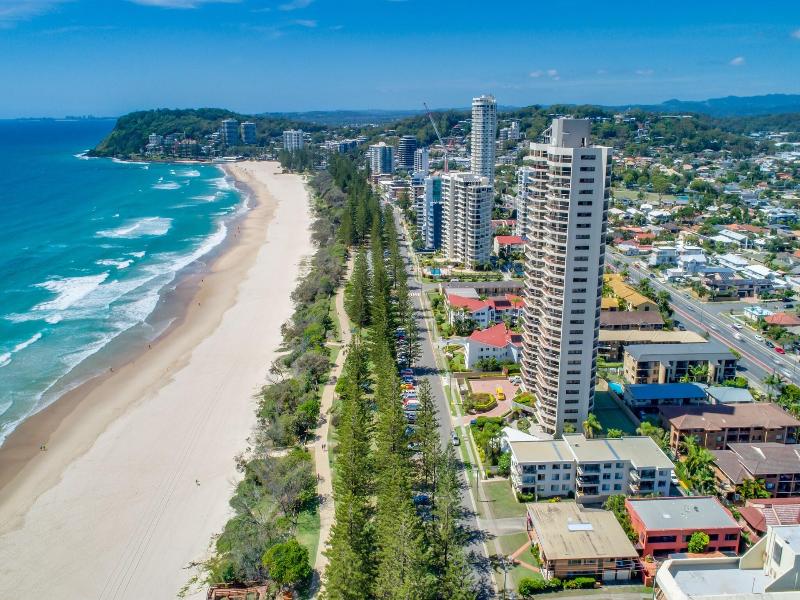 Burleigh Esplanade Beachfront Apartments image
