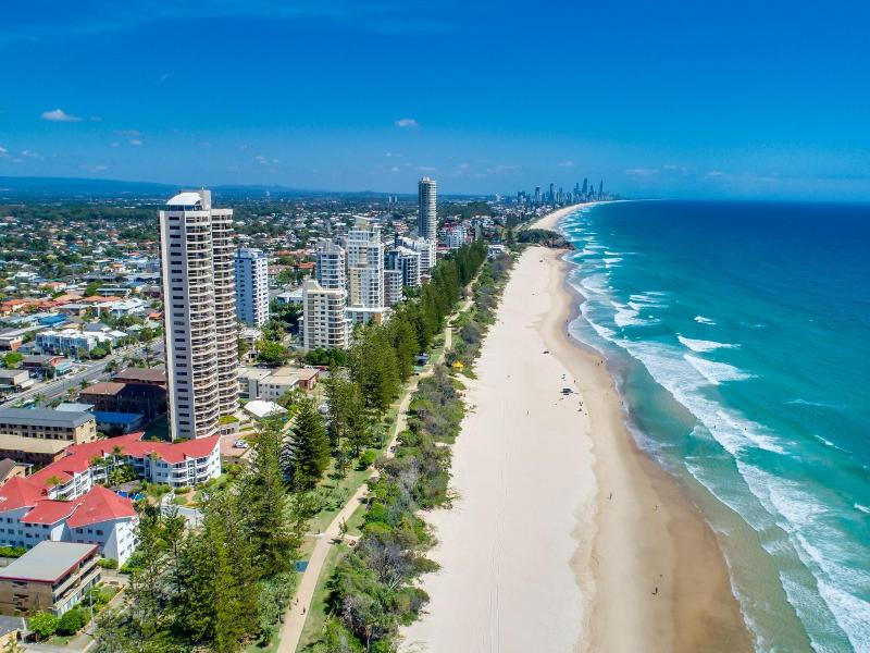 Burleigh Esplanade Beachfront Apartments image