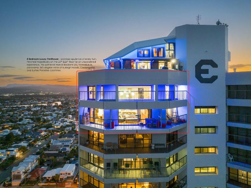 Burleigh Esplanade Beachfront Apartments image
