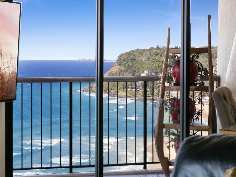 Burleigh Esplanade Beachfront Apartments image