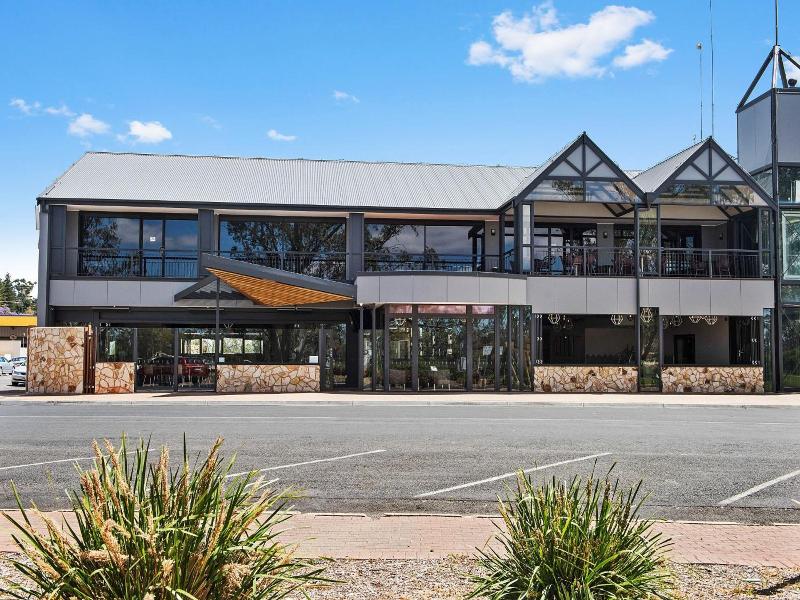 Berri Hotel image