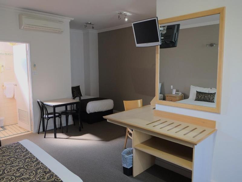 Berri Hotel image