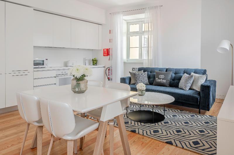 Tandem Palacio Alfama Suites image