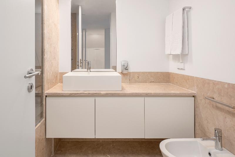 Tandem Palacio Alfama Suites image