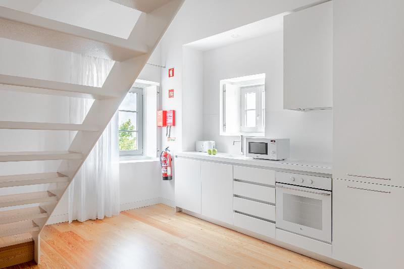 Tandem Palacio Alfama Suites image
