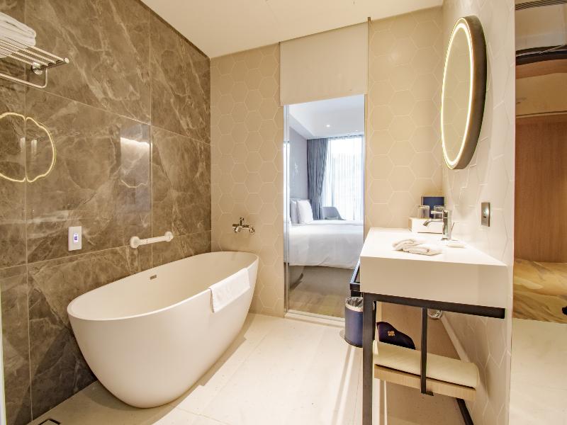 Golden Tulip FAB Hotel image