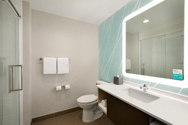 Avid Hotel Tulsa South - Medical District By IHG photo 9