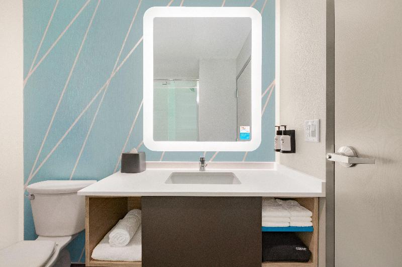 Avid Hotel Tulsa South - Medical District By IHG photo 12