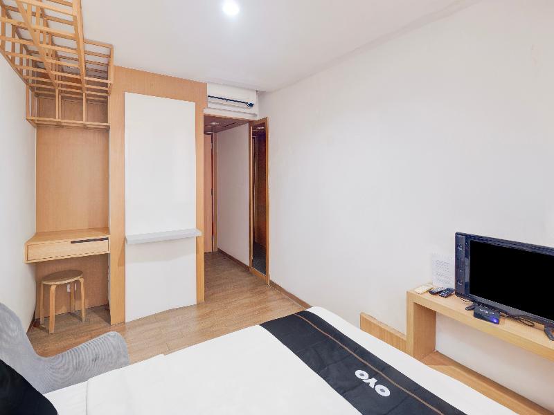 Hotel O Pondok Indah Near Gandaria City image