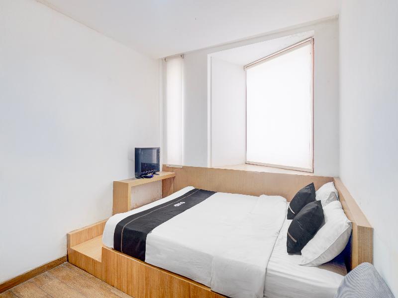 Hotel O Pondok Indah Near Gandaria City image