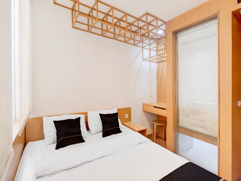 Hotel O Pondok Indah Near Gandaria City image