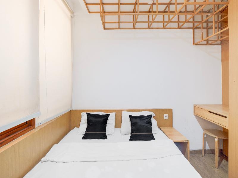 Hotel O Pondok Indah Near Gandaria City image