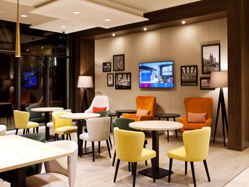Hampton By Hilton Berlin City East Side Gallery image