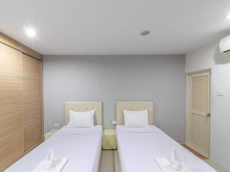 Townhouse Siam Privi Hotel image