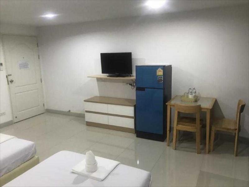 Townhouse Siam Privi Hotel image