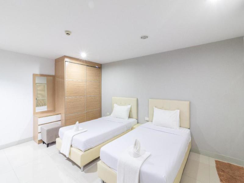 Townhouse Siam Privi Hotel image