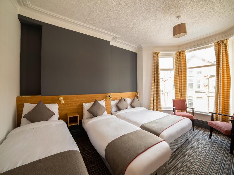 OYO Alumhurst Hotel image