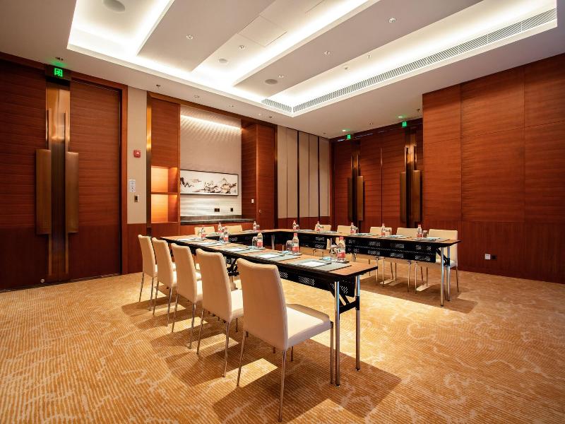 Zhenjiang Marriott Hotel image