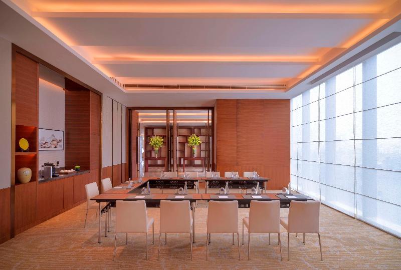 Hyatt Regency Zhenjiang image