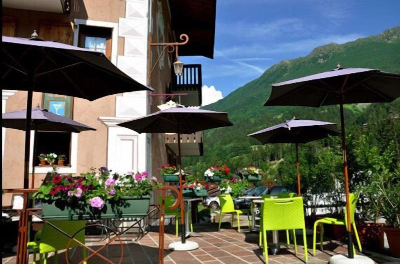 Du Bourg image