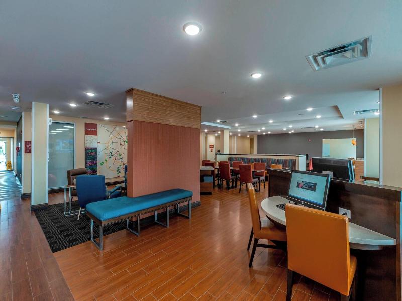 Towneplace Suites Lexinston Keeneland Airport