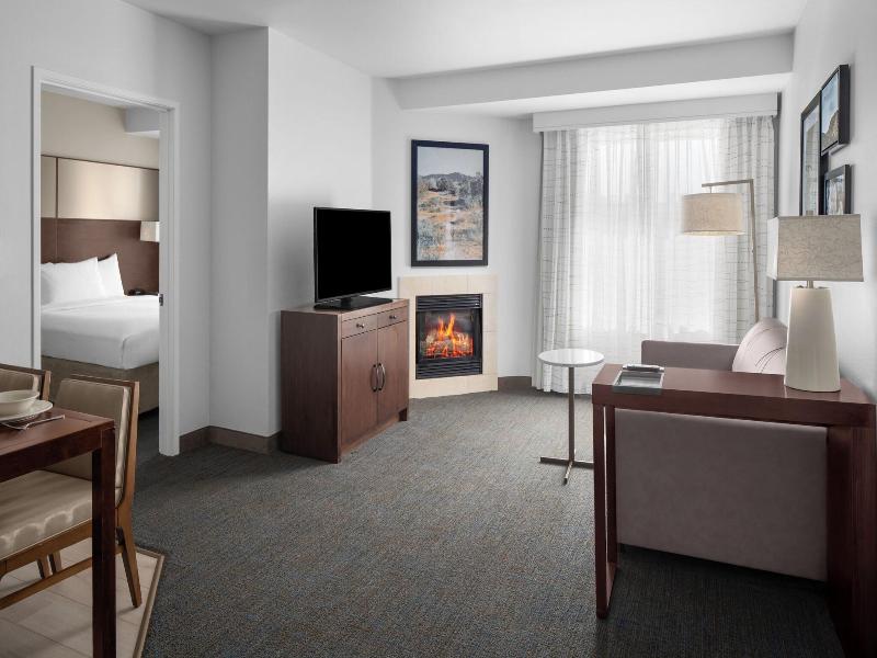 Residence Inn Santa Clarita Valencia image