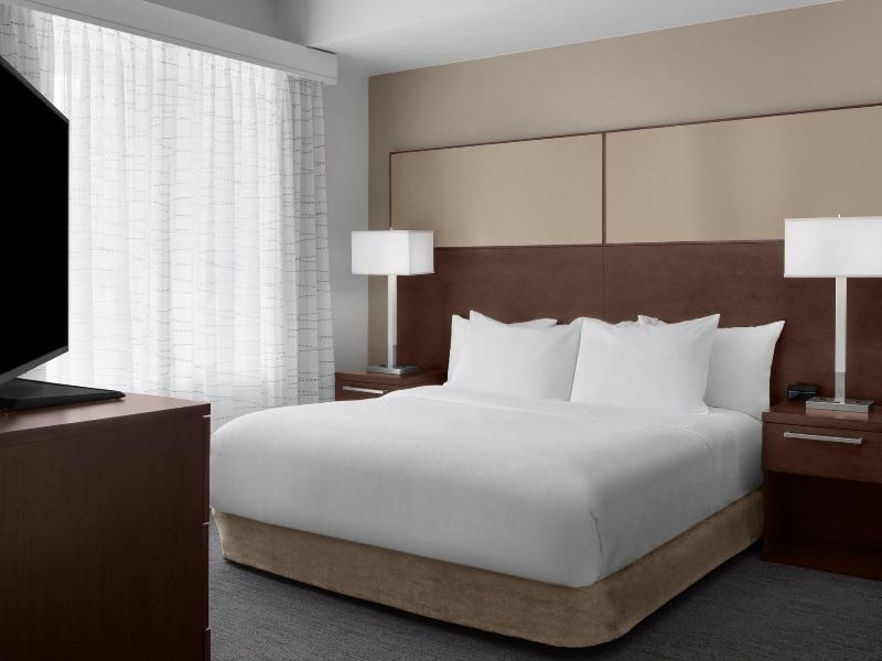 Residence Inn Santa Clarita Valencia image