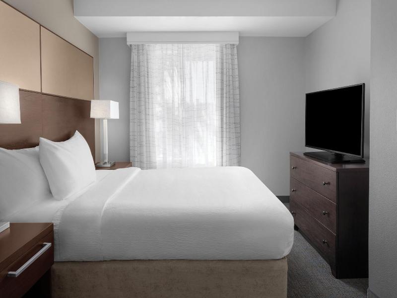 Residence Inn Santa Clarita Valencia image