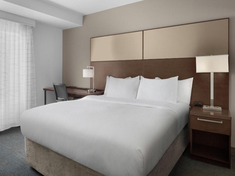 Residence Inn Santa Clarita Valencia image