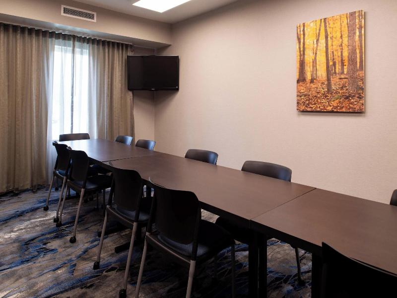 Fairfield Inn Suites Beloit image