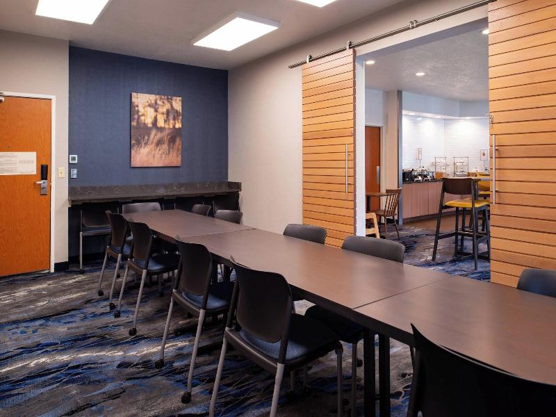Fairfield Inn Suites Beloit image