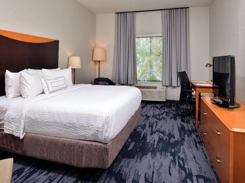 Fairfield Inn Suites Beloit image