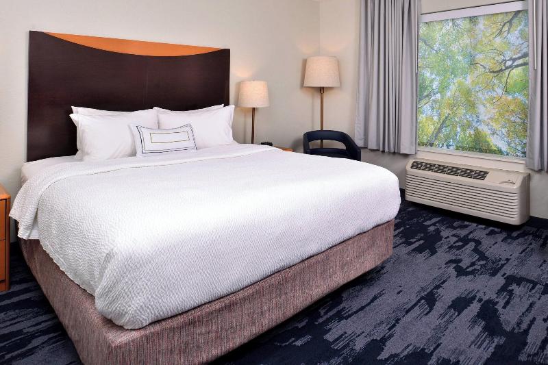 Fairfield Inn Suites Beloit image