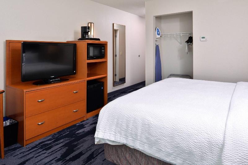Fairfield Inn Suites Beloit image