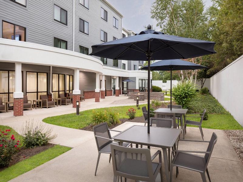 Courtyard Portland Airport image