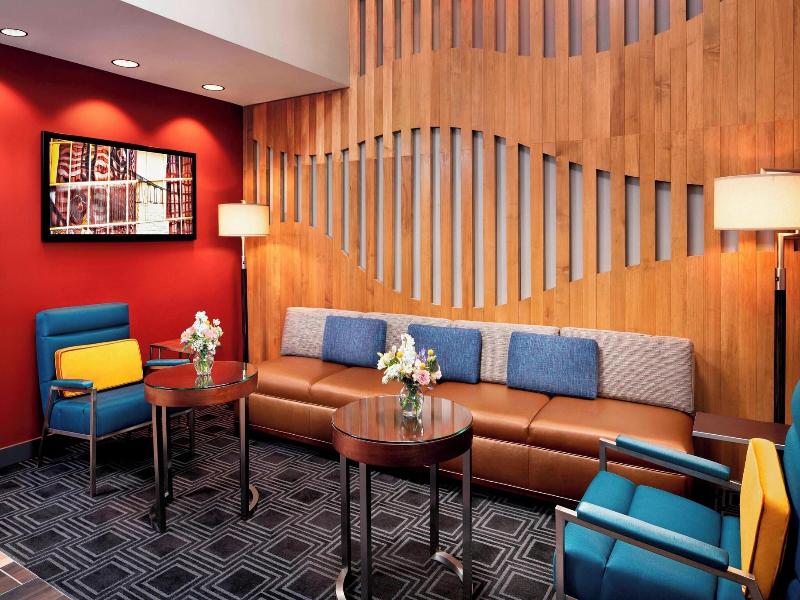 Towneplace Suites San Diego Downtown image