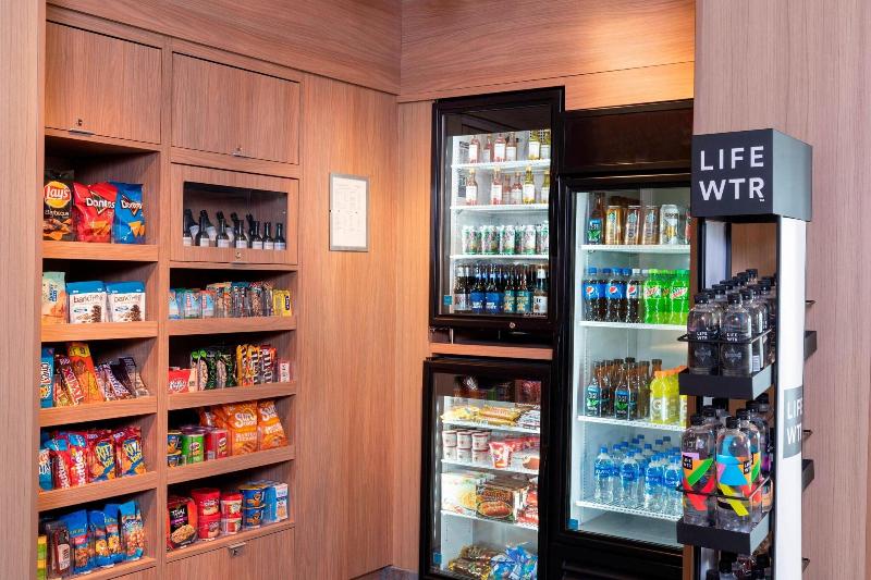 Fairfield Inn Suites Fair Oaks Farms image