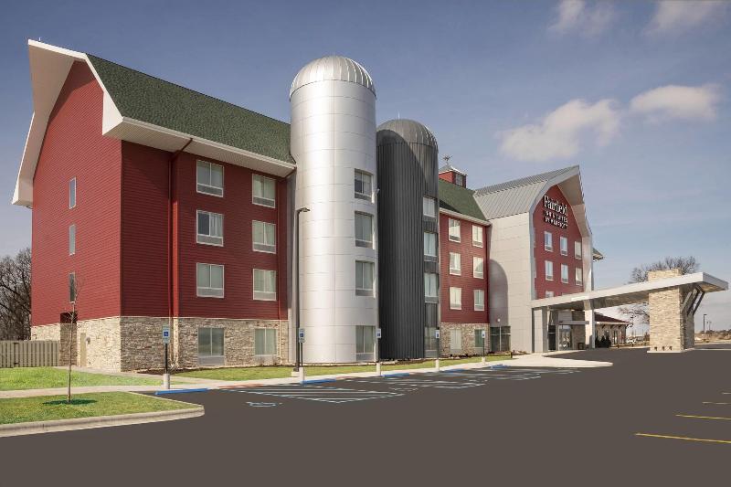 Fairfield Inn Suites Fair Oaks Farms image
