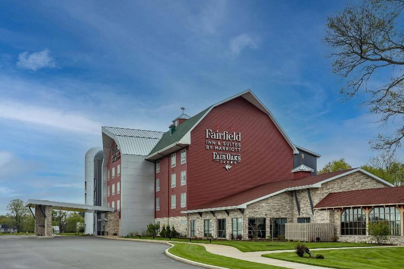 Fairfield Inn Suites Fair Oaks Farms image