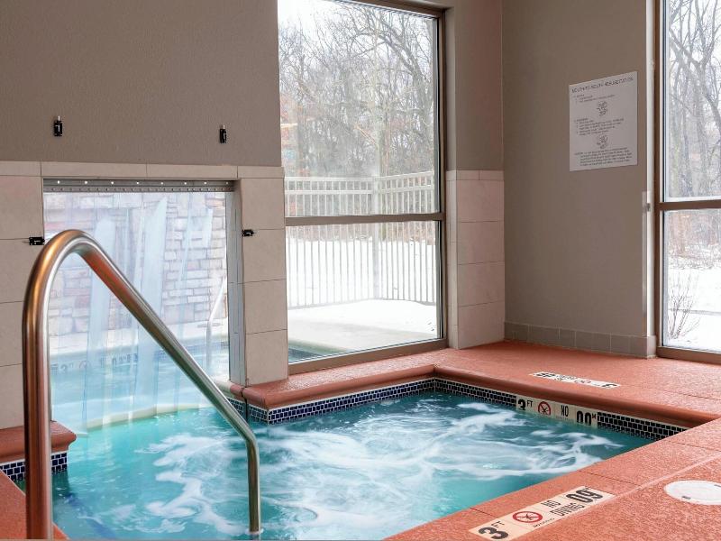 Fairfield Inn Suites Fair Oaks Farms